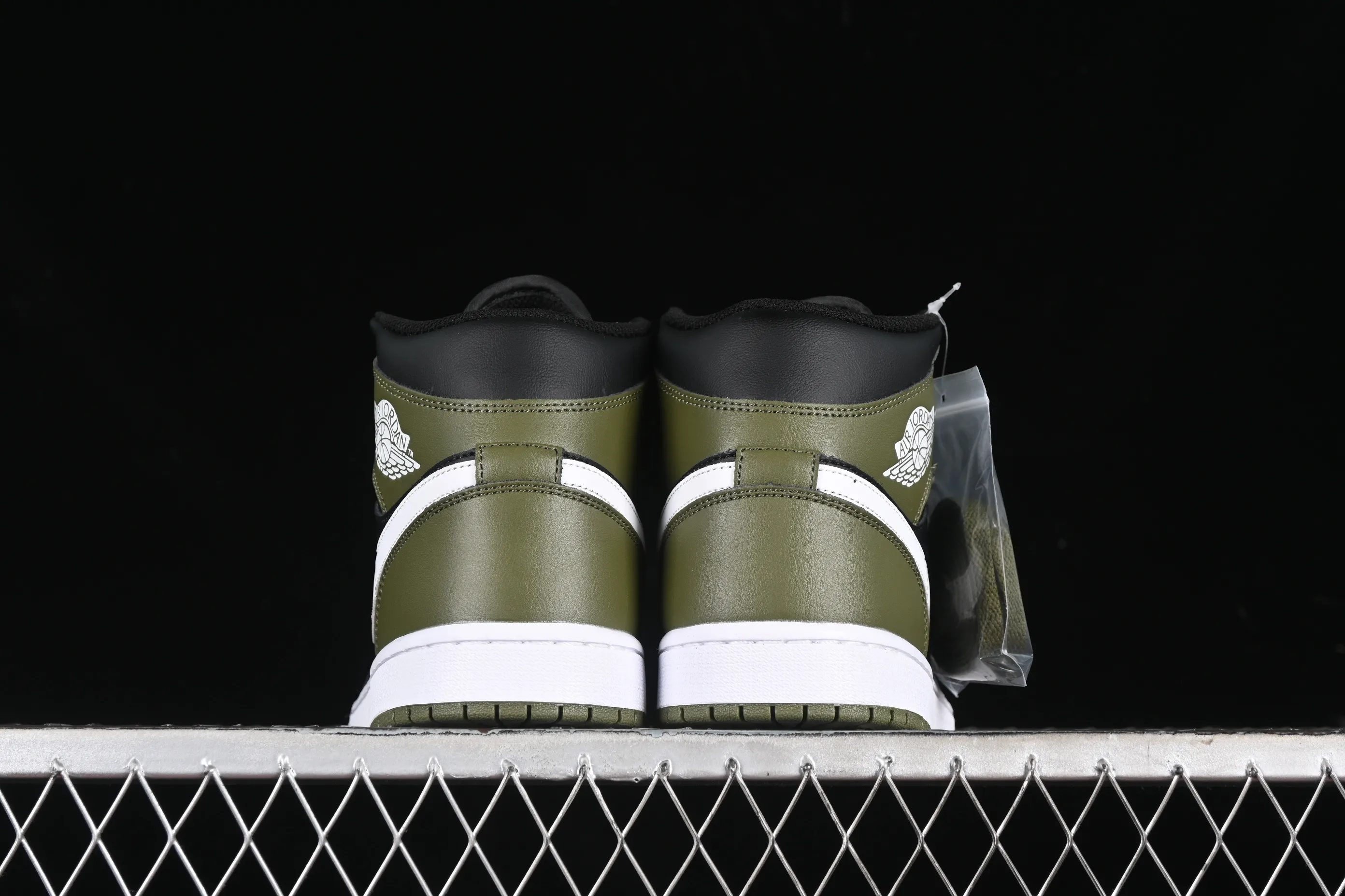 All Categories Air Jordan Jordan Series Basketball Shoes Air Jordan 1 Mid Air Jordan 1 Mid AJ1 Joe 1 Army Green Chinese Cultural Leisure Sneakers DQ8426-092